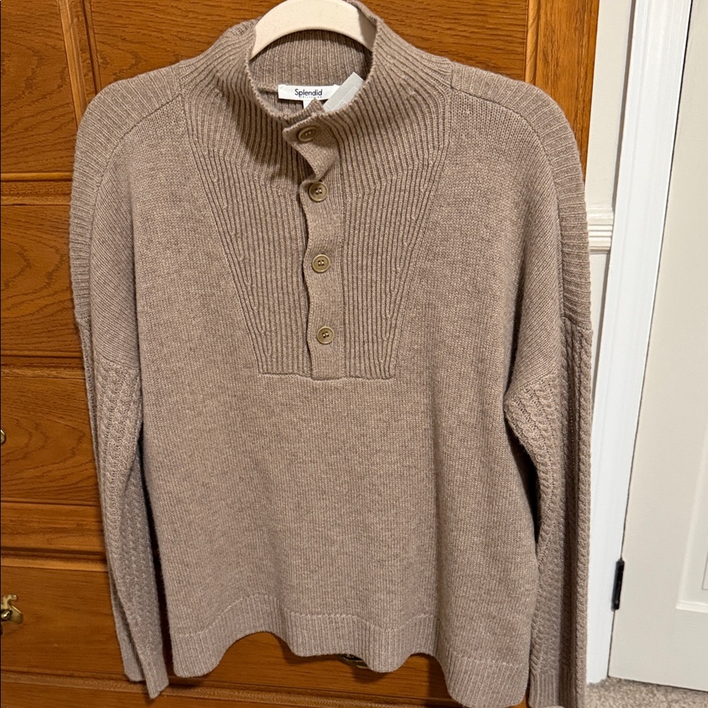 Splendid NWT 100% Cashmere  Sweater - Size M - taupe w buttons & sm side slits